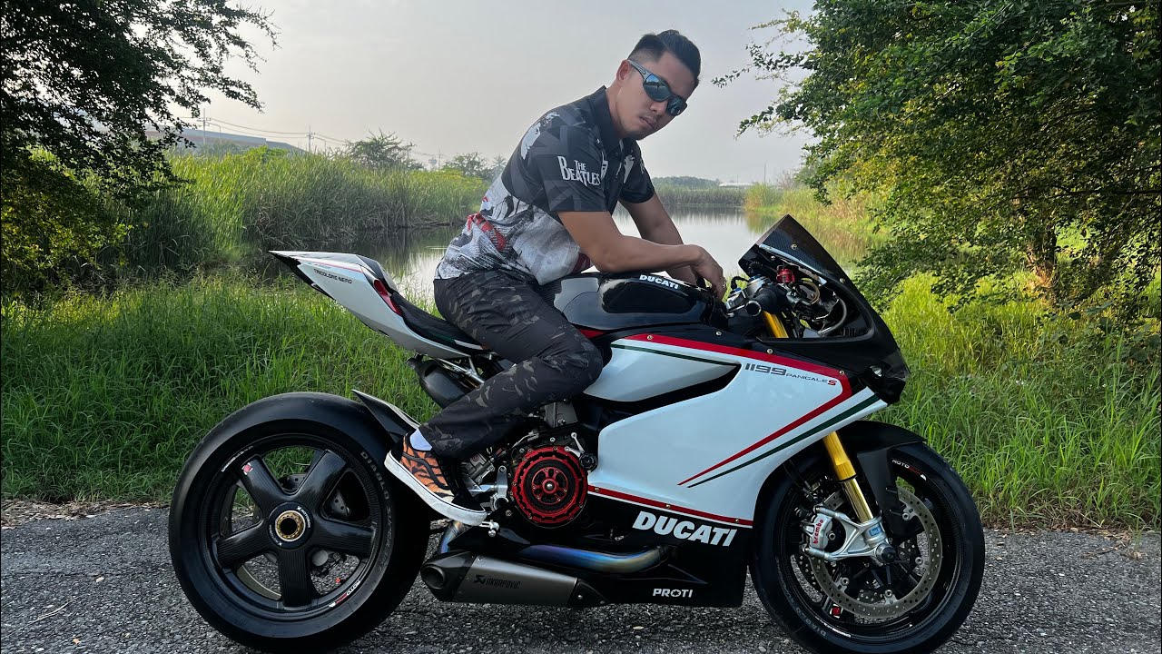 DUCATI PANIGALE 1199S TRICOLOR NERO ของเทพดูคาติ