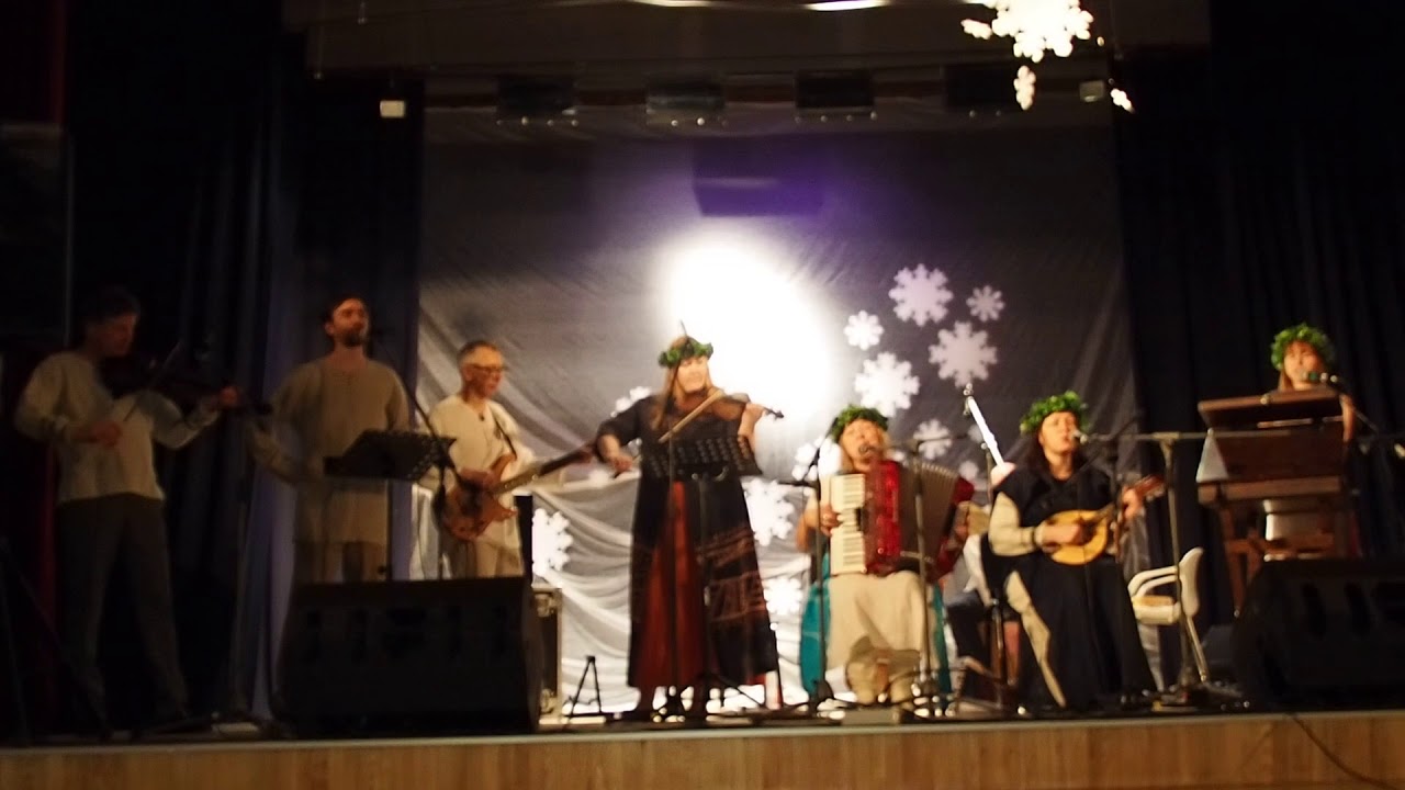 Labvakari saimeniece