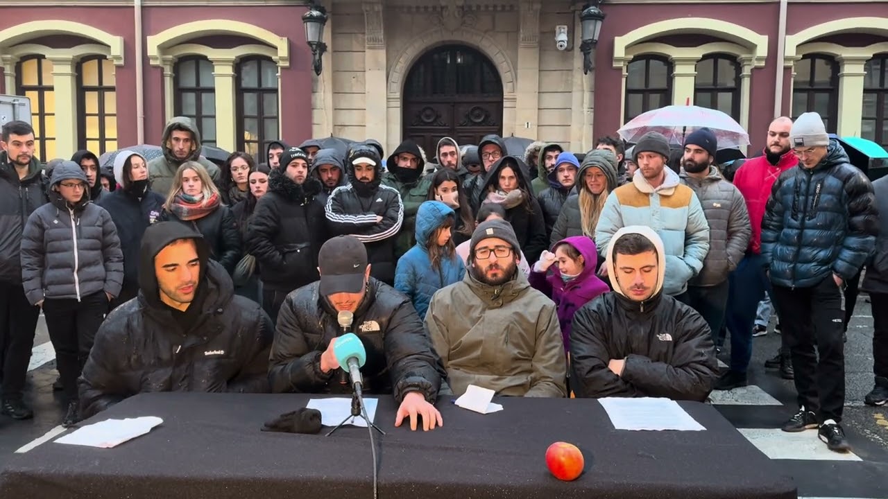 RAIMUNDO EL CANASTERO Rueda de prensa / Prentsaurrekoa