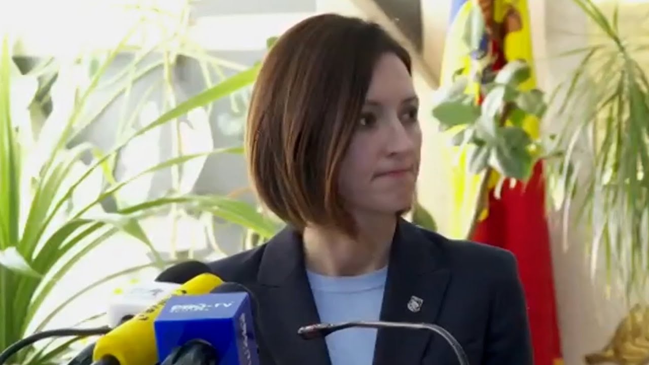 Надели бы наручники на своих детей