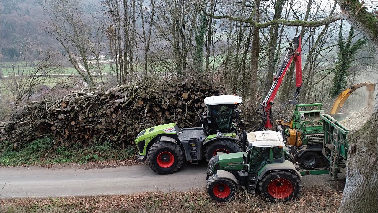 Holzhäckseln mit Claas Xerion und Heizomat 3