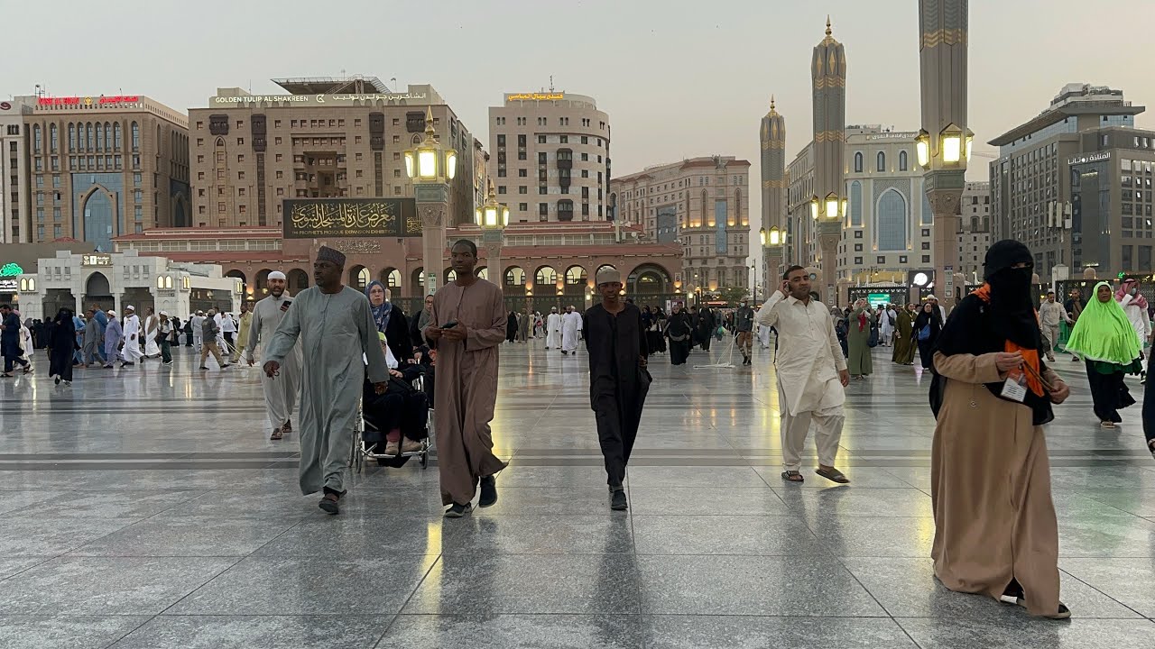 أذان وإقامة المغرب… سكينة من المسجد النبوي