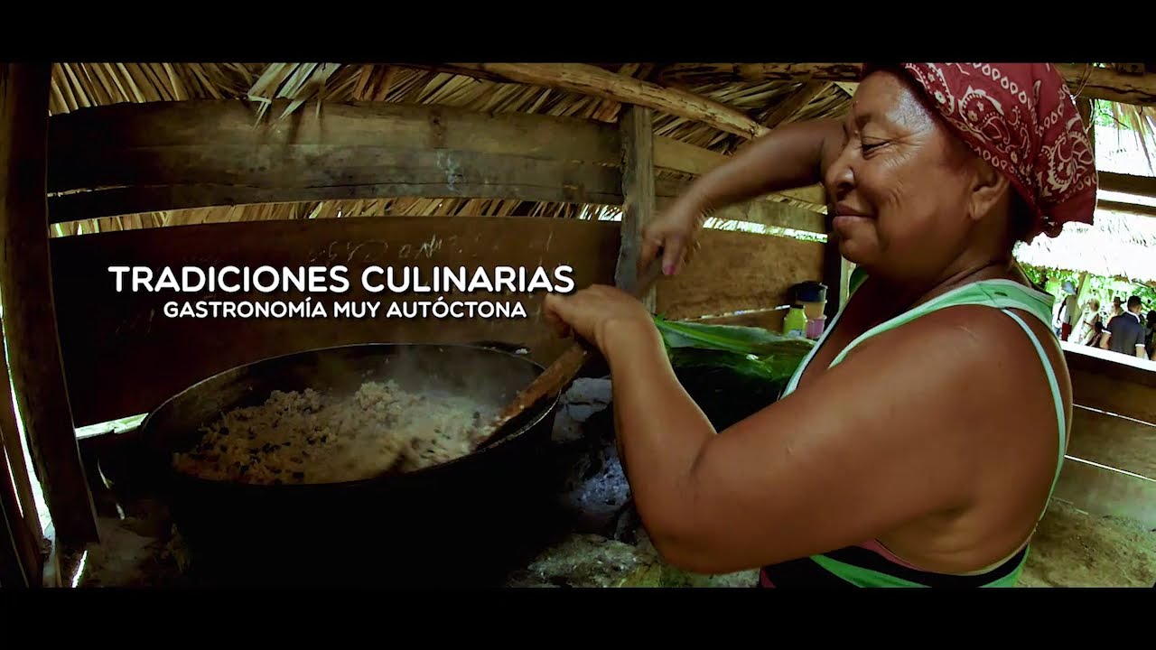 Baracoa (Guant&aacute;namo) by INFOTUR - Tradiciones Gastron&oacute;micas