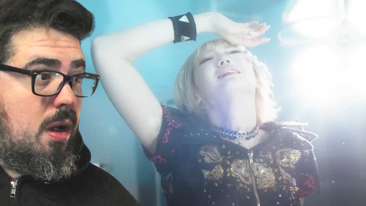 Music teacher reacts to LADYBABY 