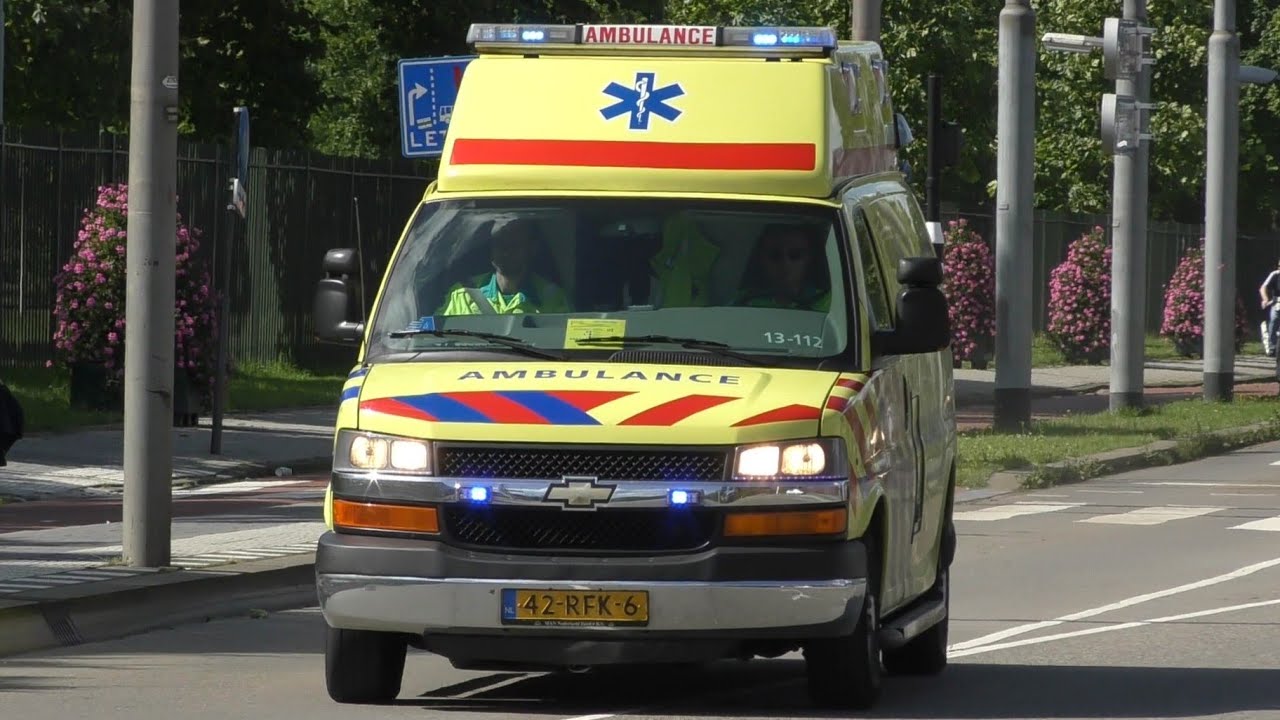 [Archief] Compilatie 13-112 Chevrolet Ambulance met Spoed onderweg in Amsterdam en Purmerend