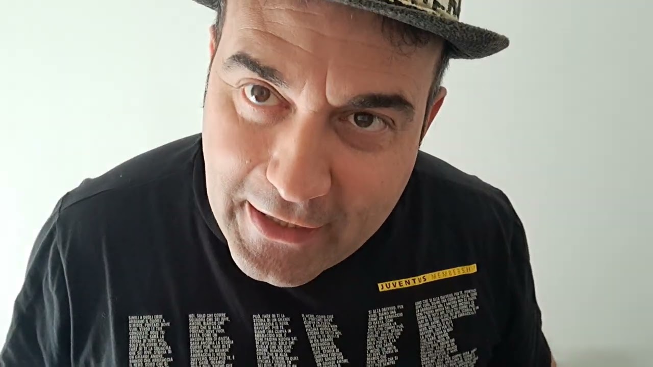Ho scritto al simulatore di Bastoni! Chivu piccolo uomo, lo stile Inter non si smentisce mai! Ladri