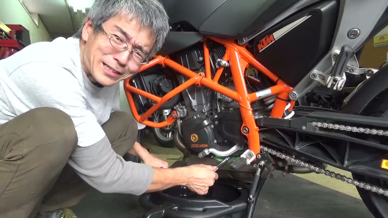 KTM 690DUKE エンジンオイルの交換