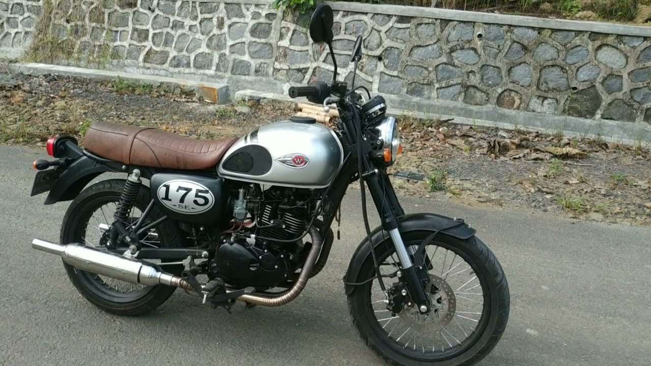 Kawasaki W175 2silinder 350cc SOHC 360&deg;