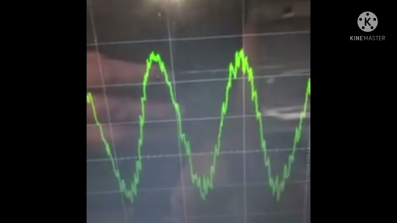 OSCILOSCÓPIO NA VARETA DE ÓLEO VERIFICANDO ESTADO DE ANÉIS DO MOTOR .