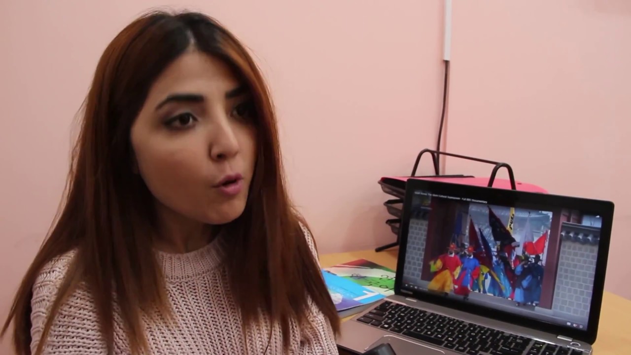 Azərbaycanlı xanım g&ouml;r&uuml;n hansı dili &ouml;yrənir - Xarici dil
