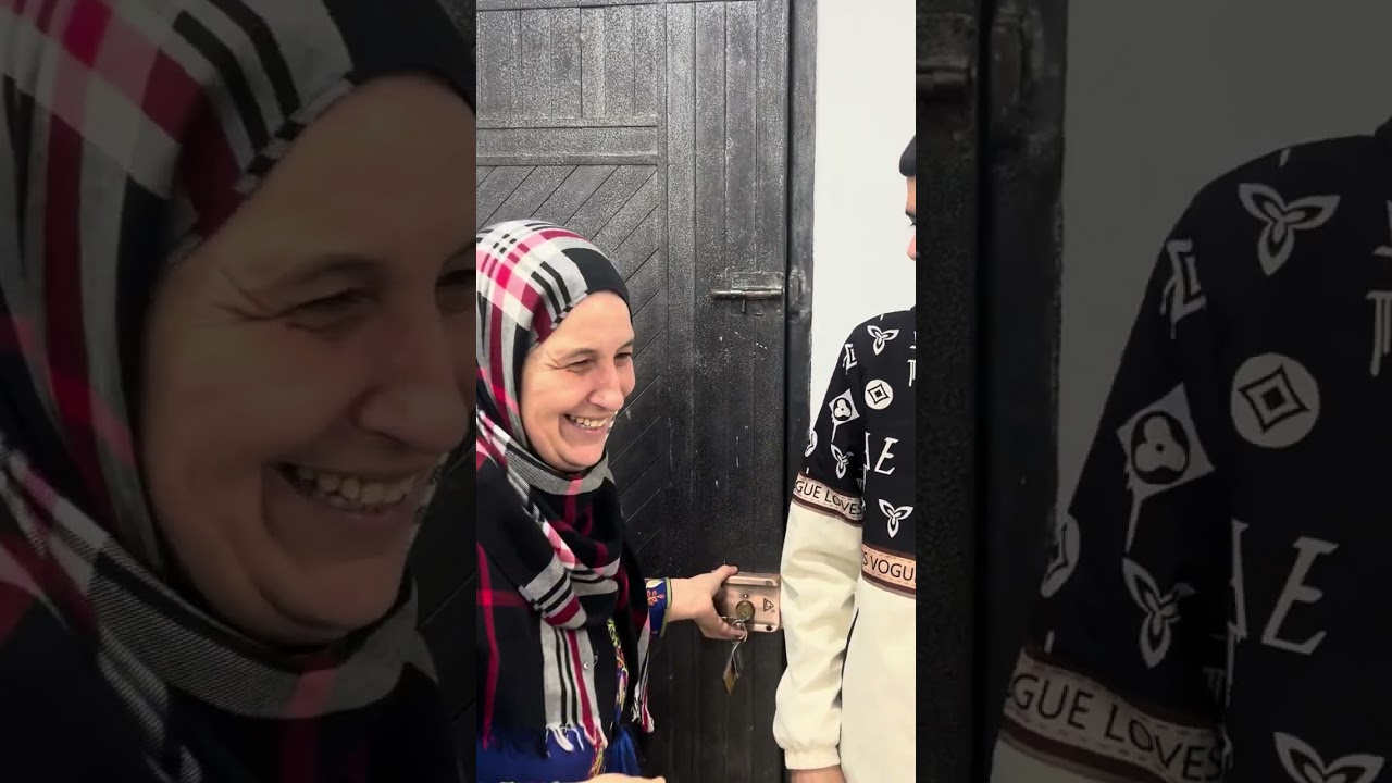 مطلقة