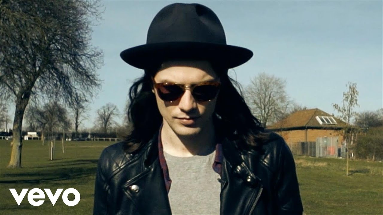 James Bay - My Hometown of Hitchin - (Vevo LIFT UK)