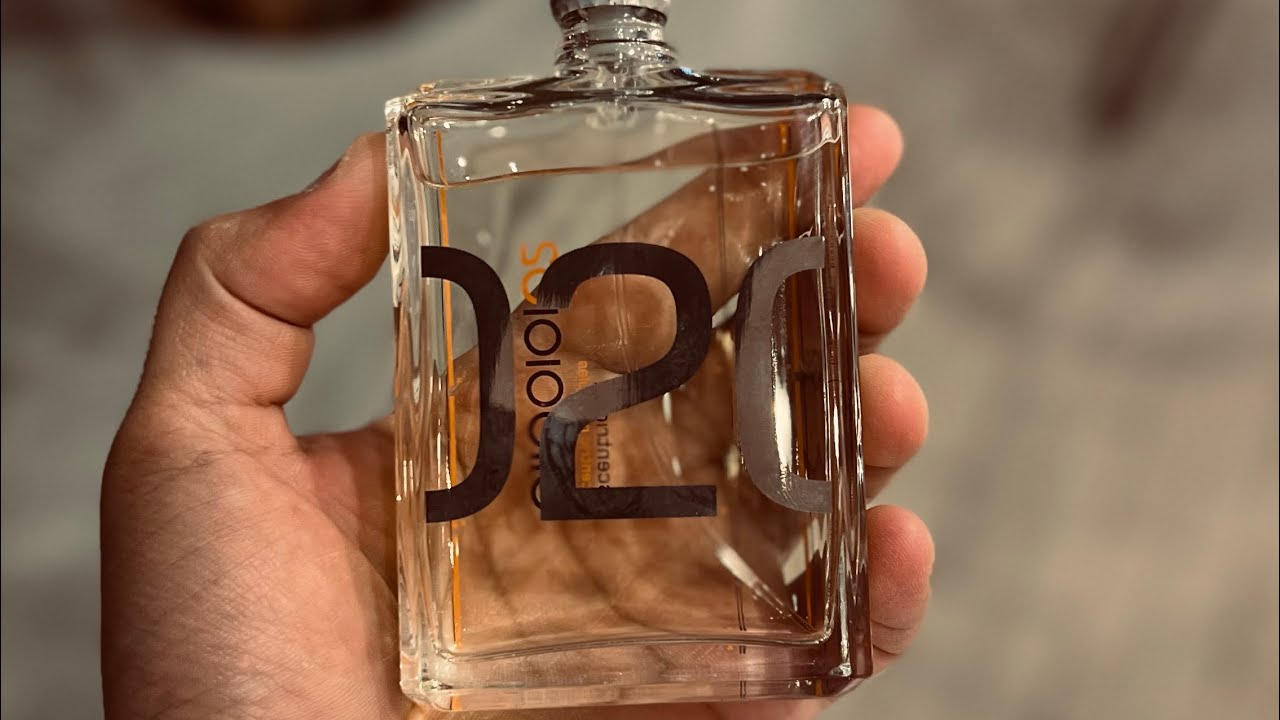 عطر غريب جدا Escentric 02