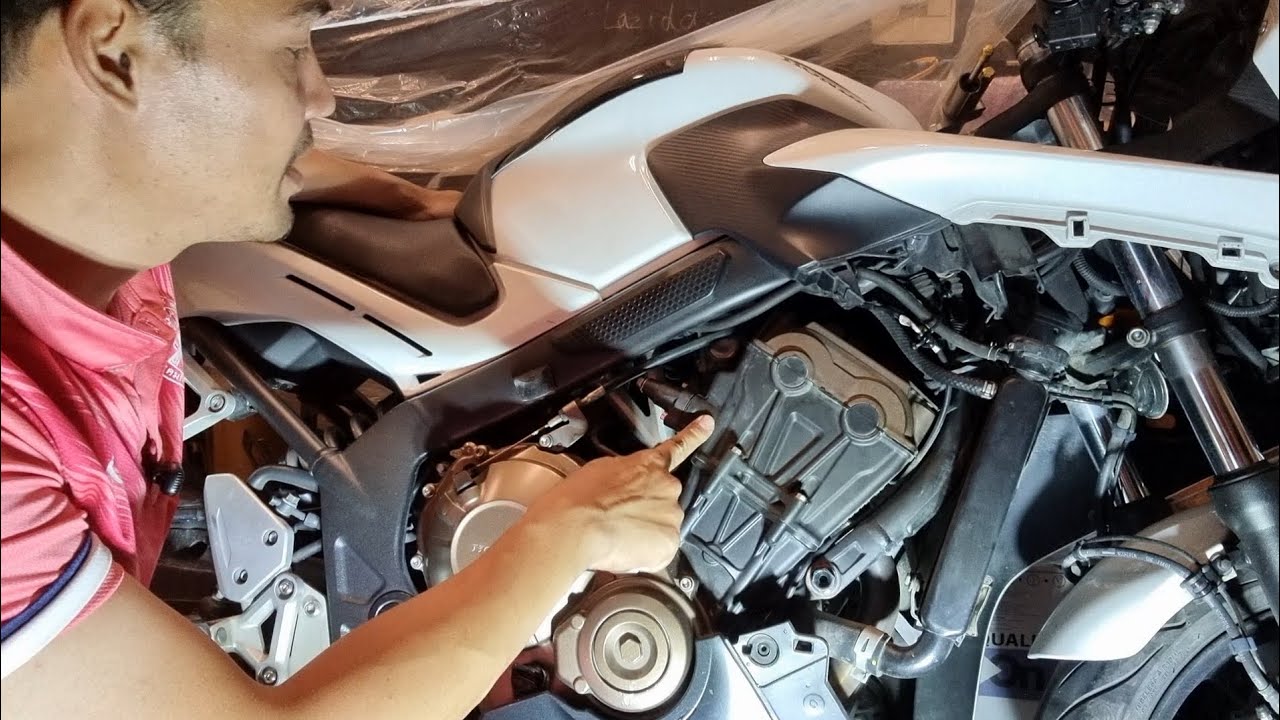 สาธิต วิธีการเปลี่ยน ตัวดันโซ่ราวลิ้น HONDA CBR650f