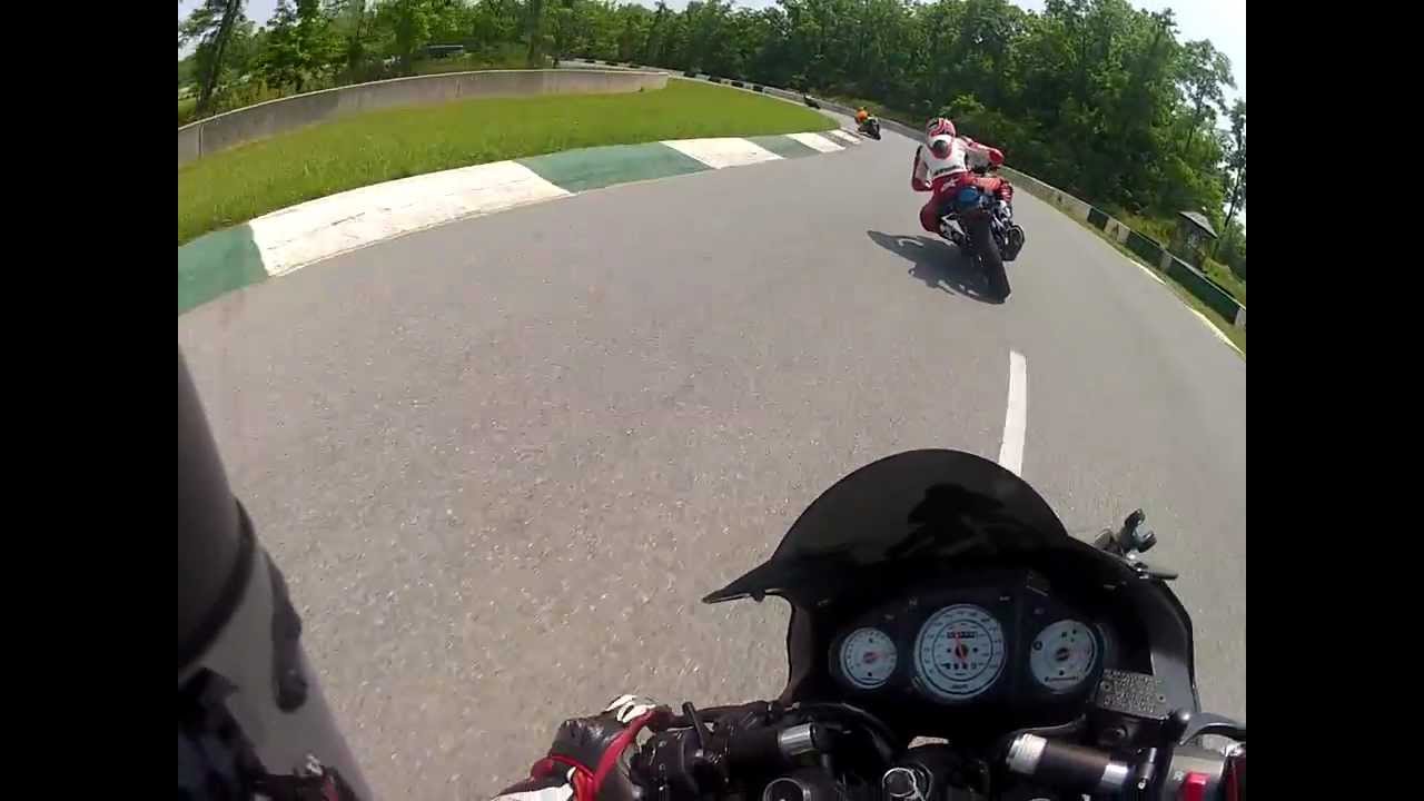 Ninja250R vs CBR250R