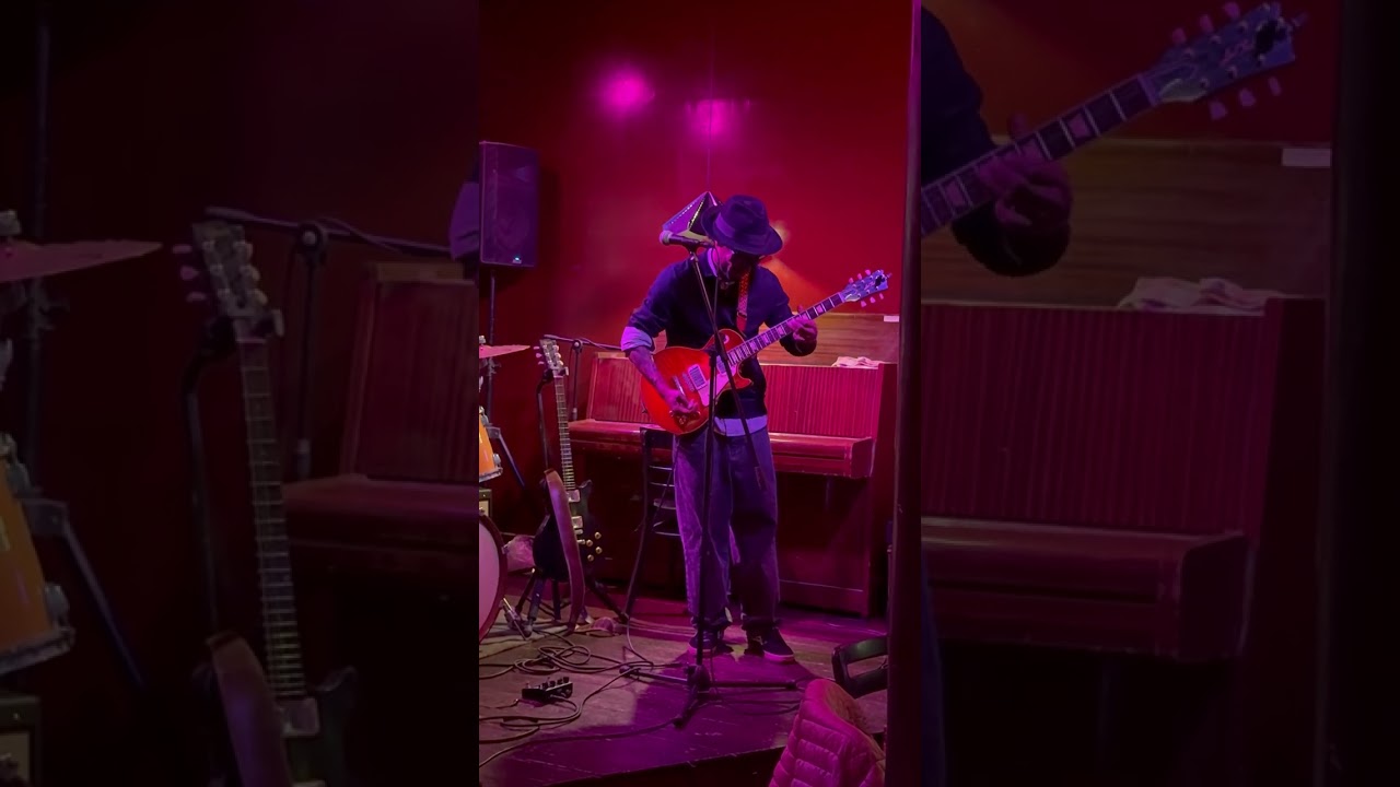 Ain’t No Sunshine at the Harlem Jazz Club with @mrshingles Band and @diegoquezada.armonica