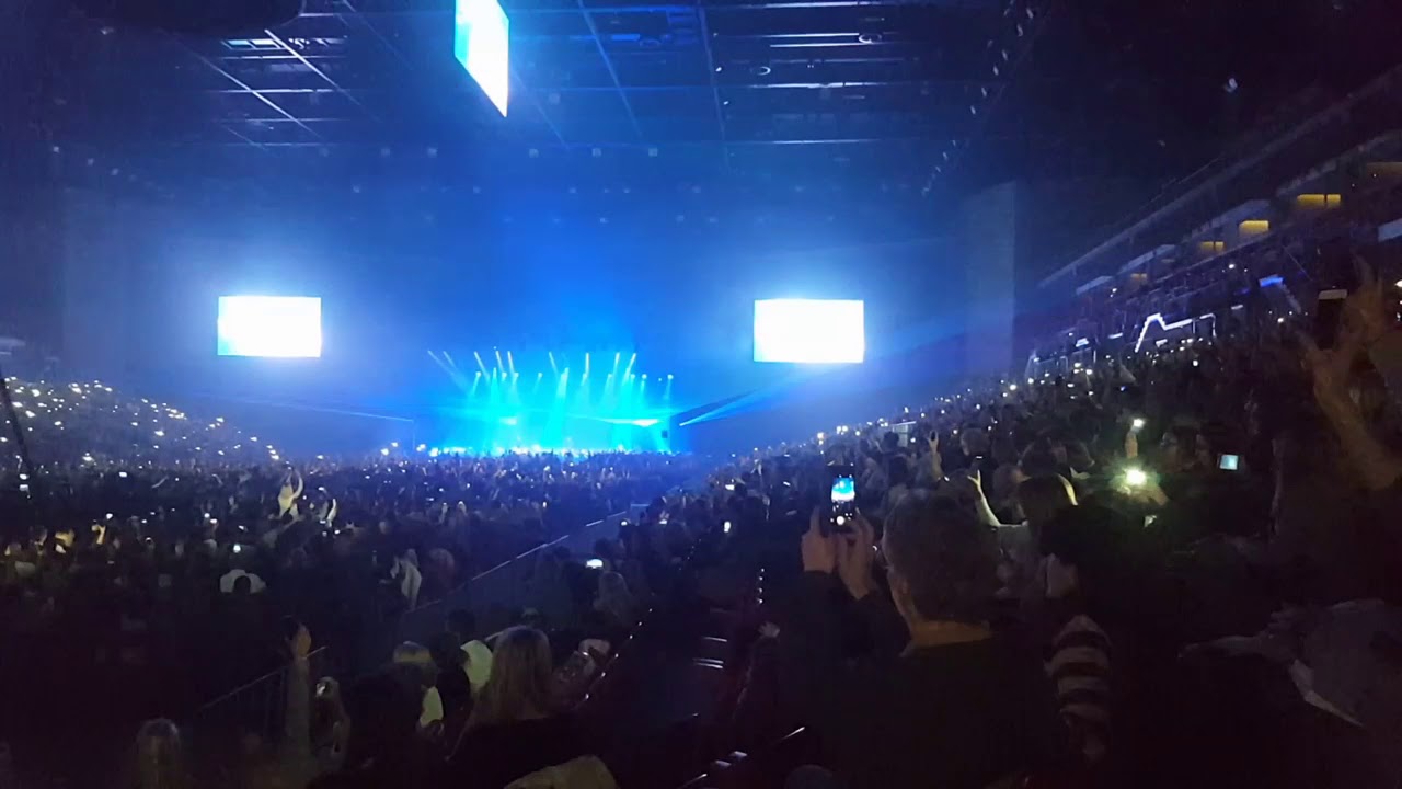 Radics Gigi &eacute;s K&ouml;k&eacute;ny Attila - V&aacute;laszd a Boldogs&aacute;got