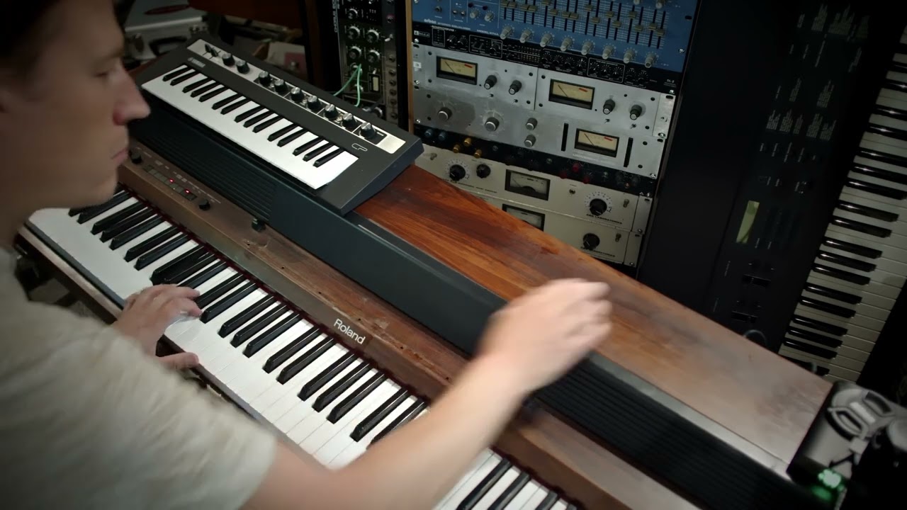 Vintage Roland 'Piano Plus' HP-450 layered with the Yamaha Reface CP / A match made in HEAVEN!