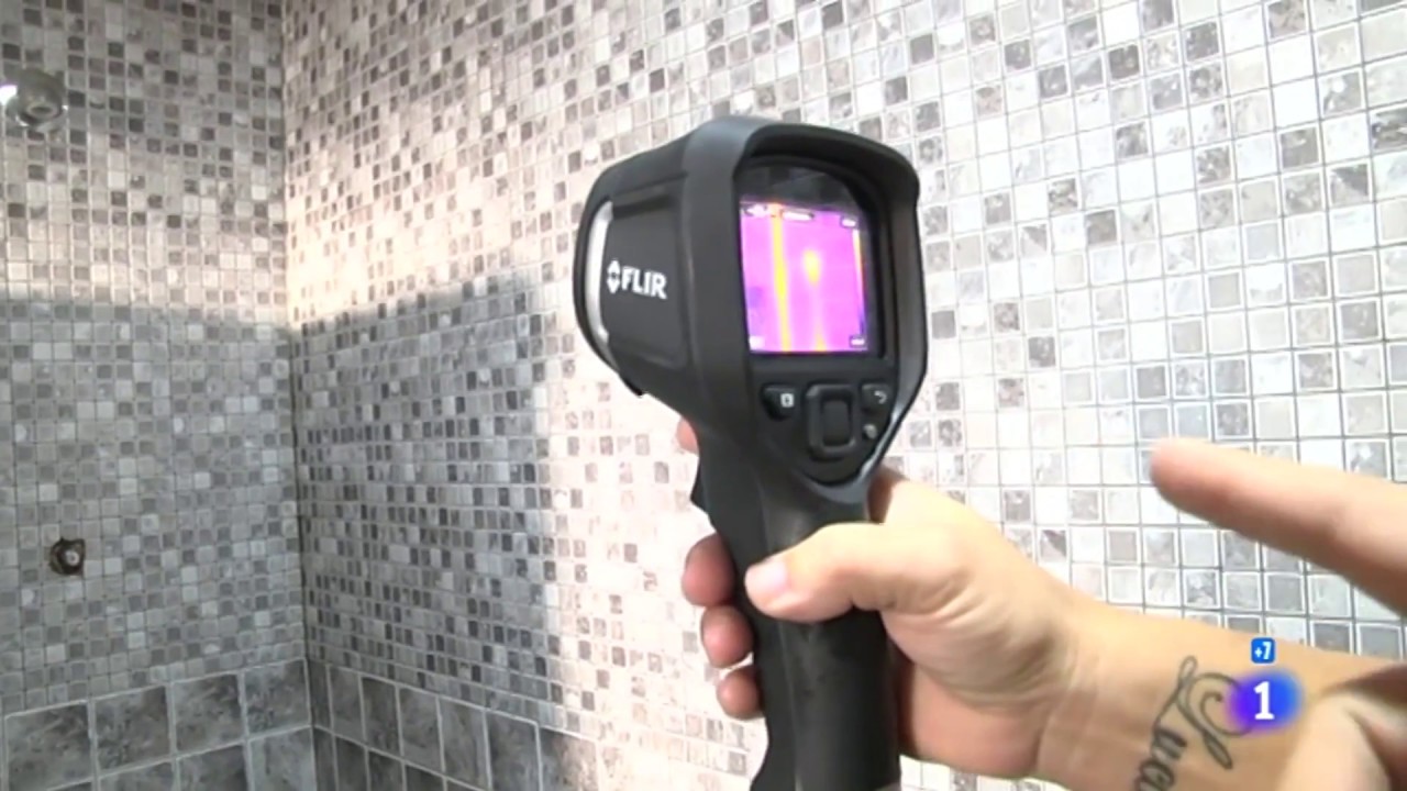 Detección de fuga de agua con cámara termográfica en las duchas de un gimnasio en Málaga