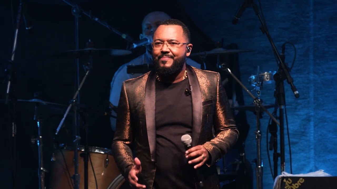 Dudu Nobre (ao vivo) Via Music Hall - Rio de Janeiro-RJ