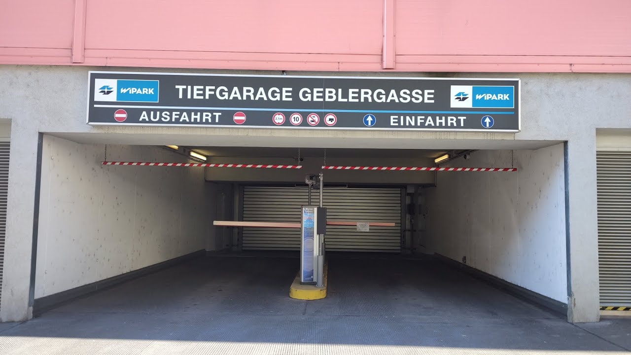 Austria. Подземный паркинг в Вене