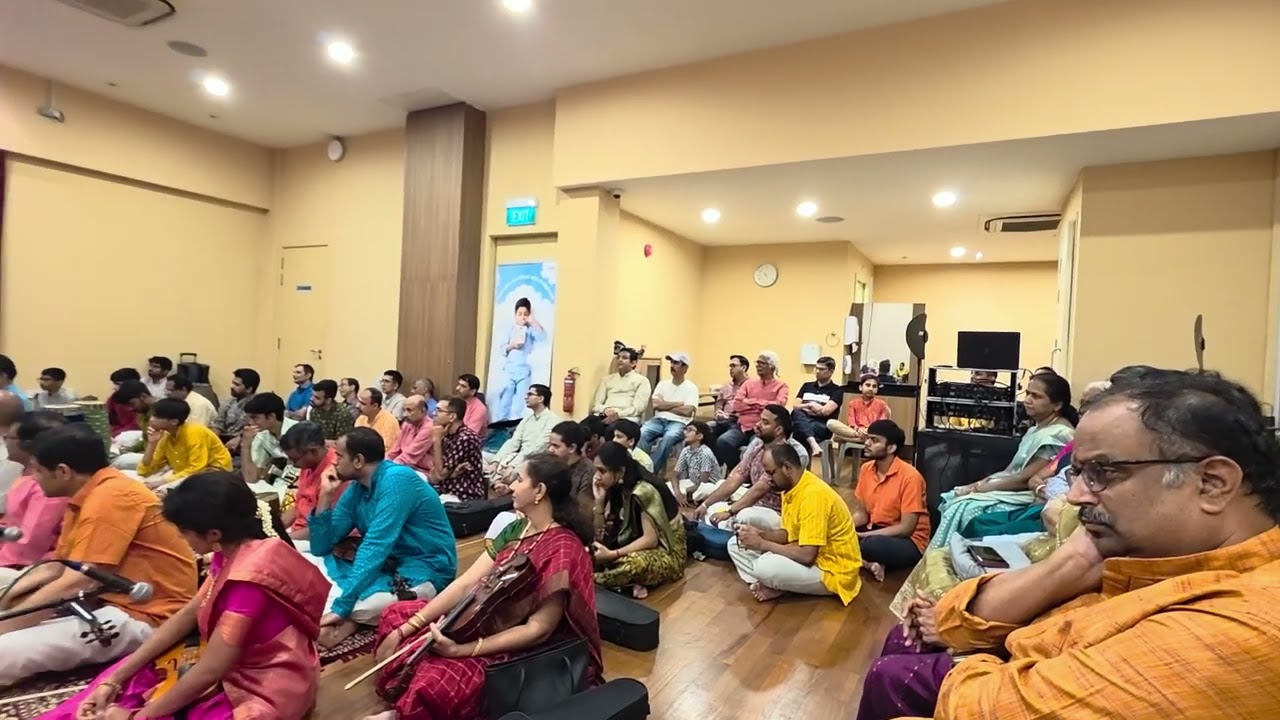Chi Rajagopal Hari at Singapore | Upanyasam Short Clip 1 