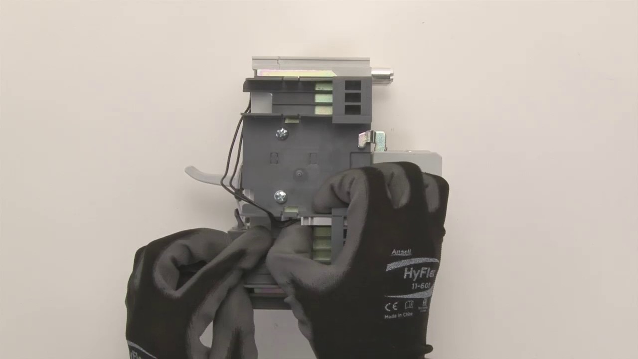 SOR-C_W - Shunt opening release cabled for withdrawable - XT2 shown