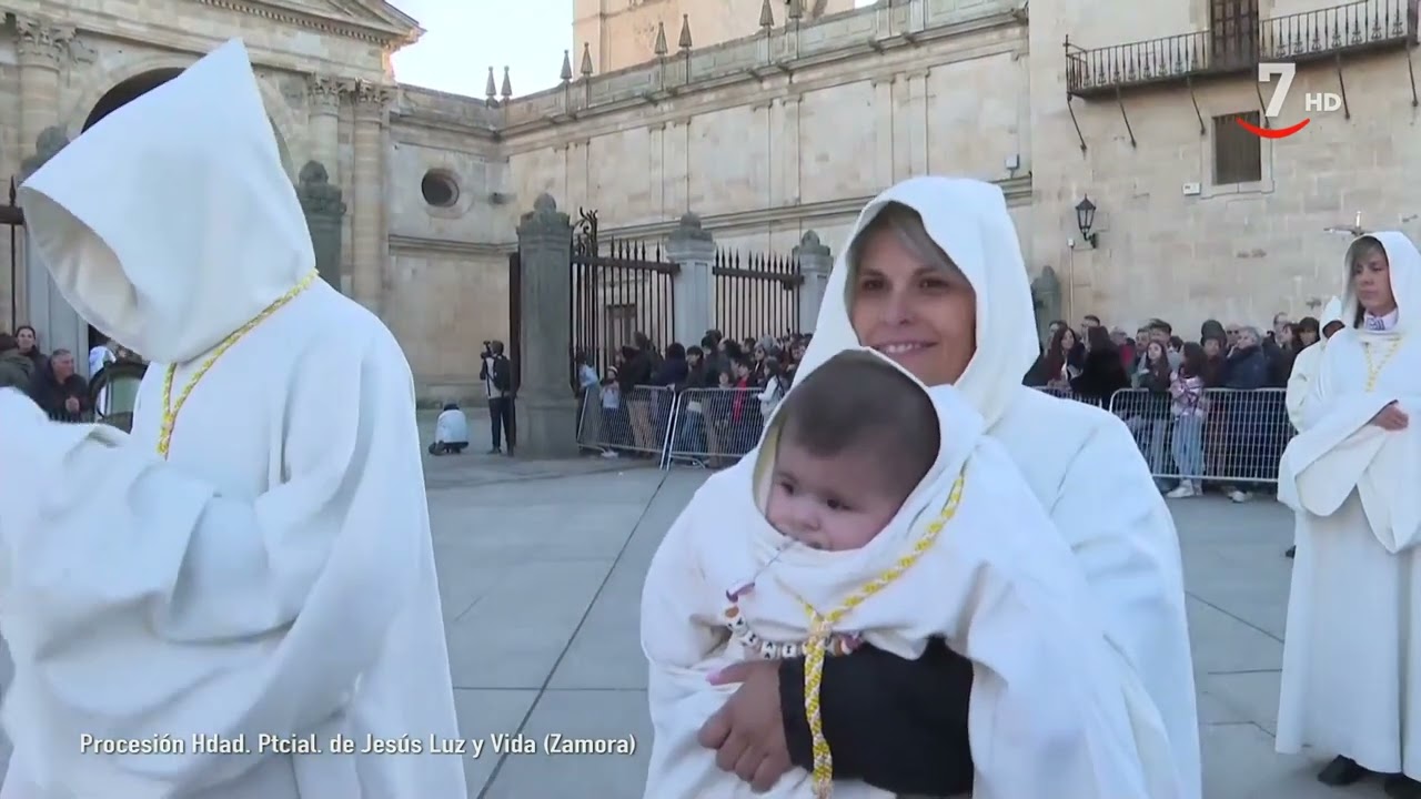 Procesión Hermandad Penitencial de Jesús Luz y Vida, Zamora. (2023)