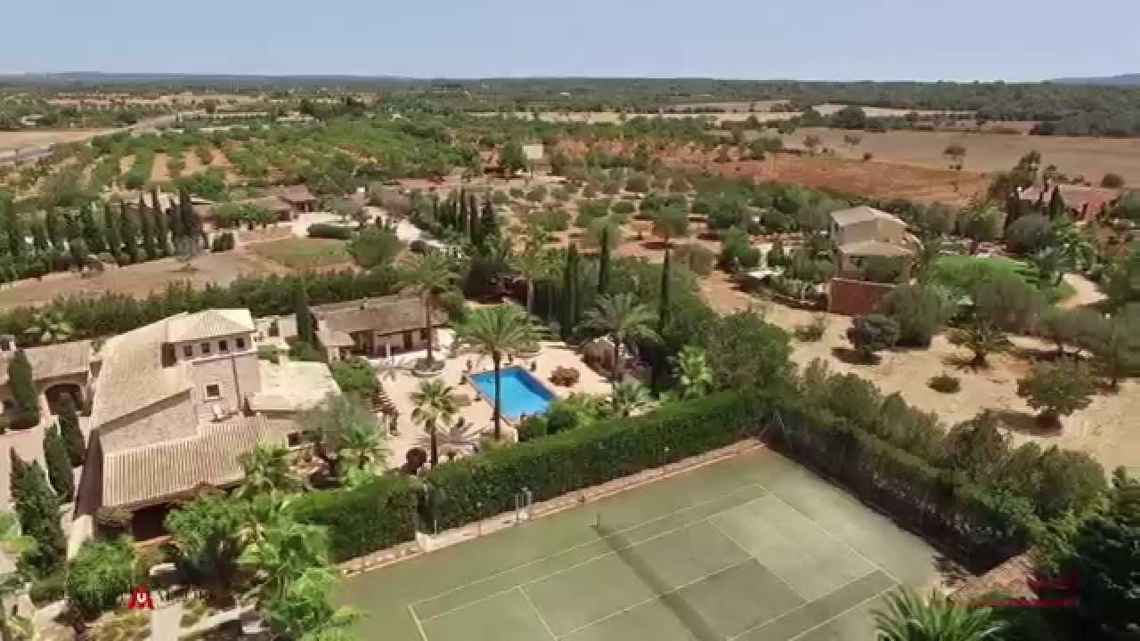 Super luxury finca with helipad and tennis court in Santa Eugenia for sale