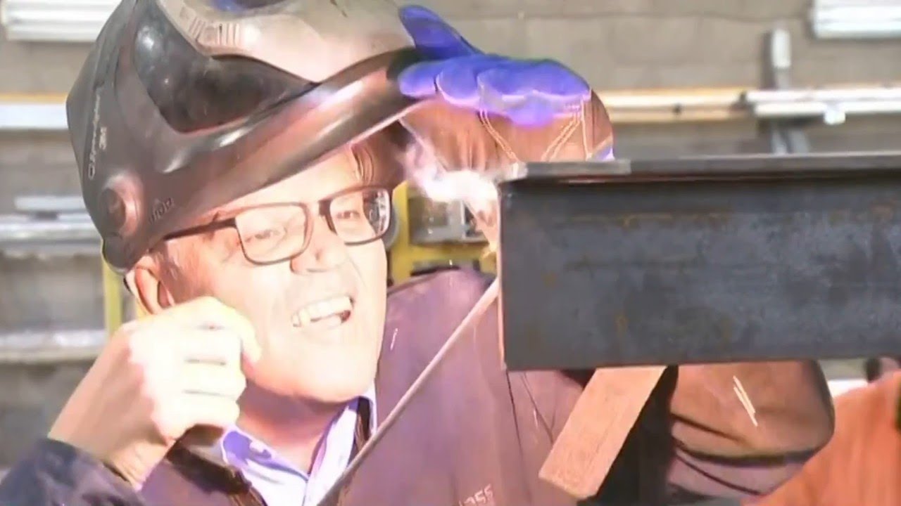 Morrison makes bizarre welding error
