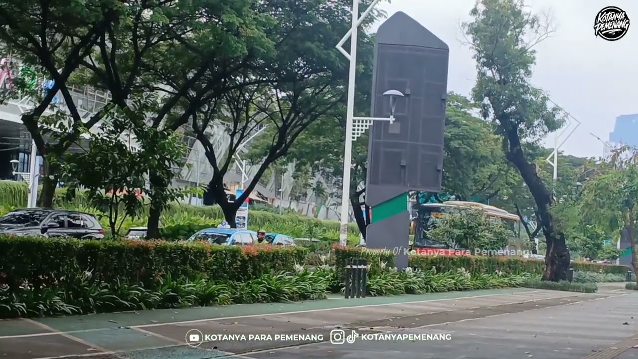 KEDATANGAN ROMBONGAN AREMANIA AWAY JAKARTA LAGA PERSIJA JAKARTA VS AREMA FC