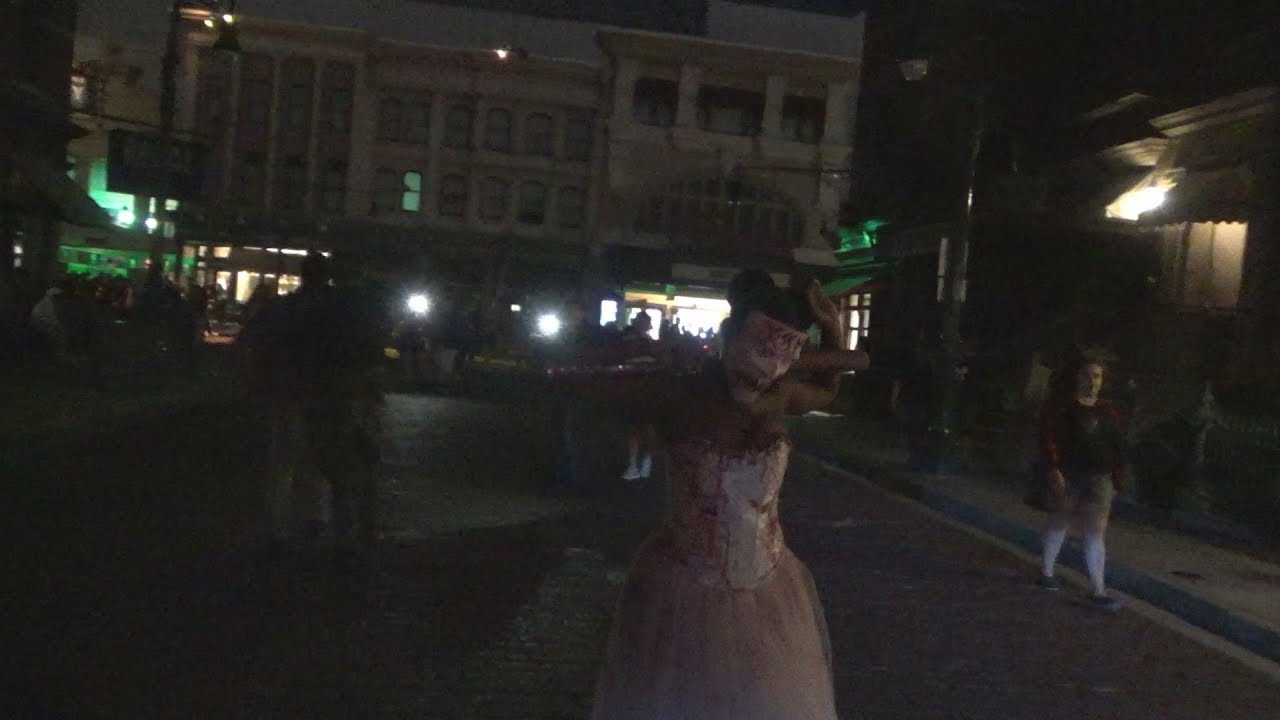 Halloween Horror Nights 27 in November with Amazing Matteo