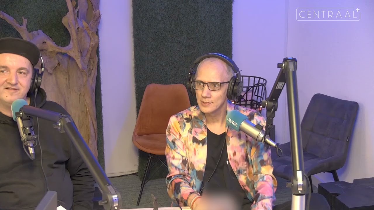 Micha de Bruin ontvangt Cornelis Joppensz-beeldje voor jarenlange inzet als vrijwilliger