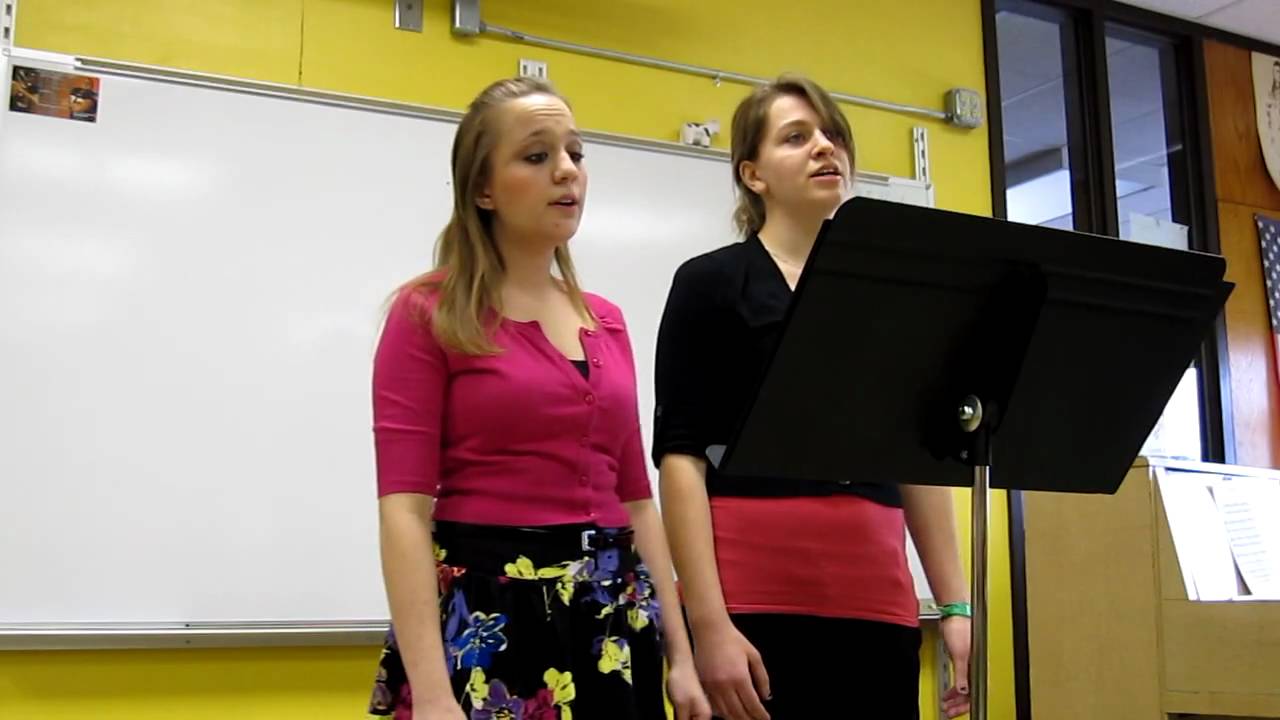 Die Meere-Anna Hirsch and Katie Bartelt
