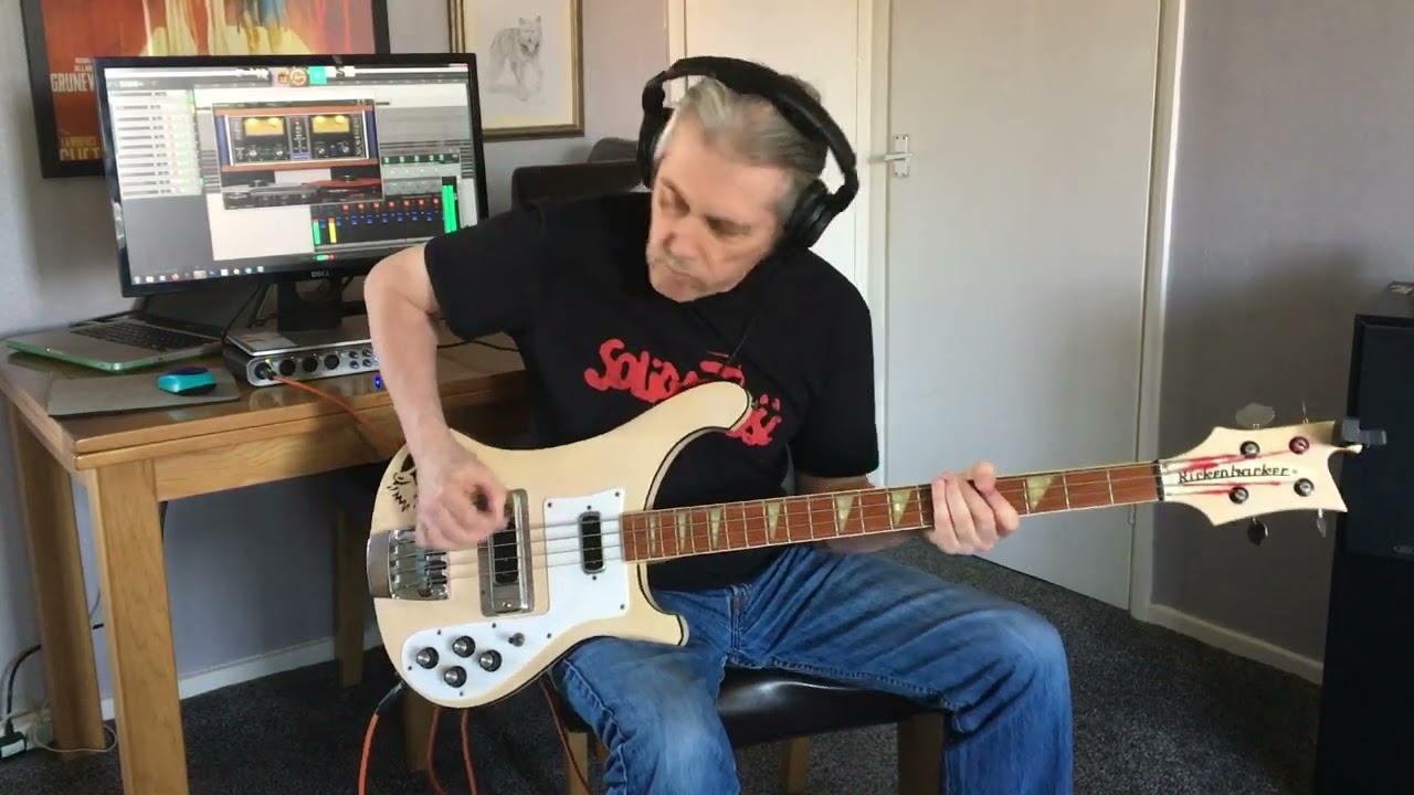 Backyard Babies   Good Morning Midnight ( Bass cover )