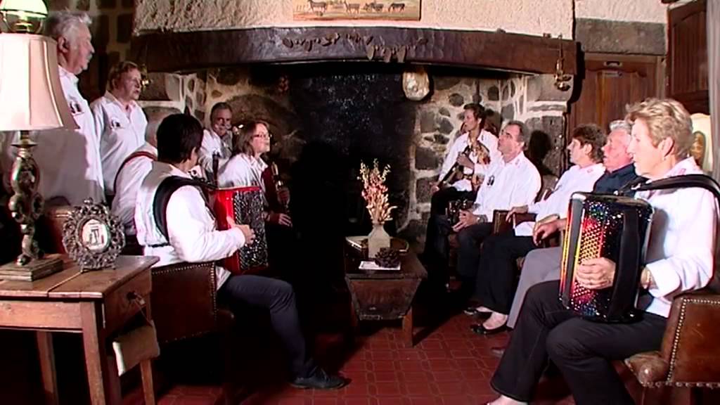 Lou Cantou par les Cabrettes et Accordéons des Burons de Pailherols