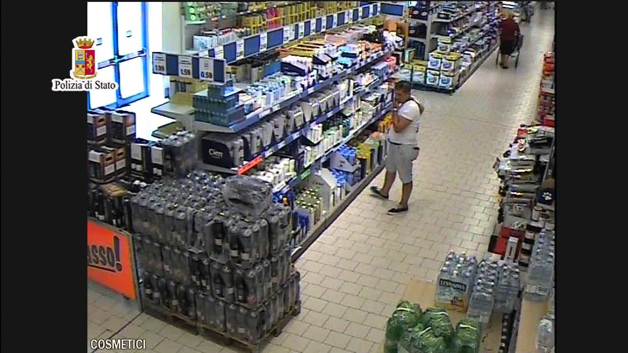 Palermo, la figlia dell'ex 'regina dello zen' arrestata per rapina a un supermercato