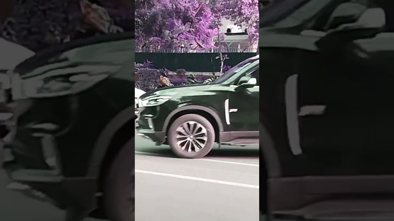 Delhi cm on firozshah road at new home #delhi #kejriwal #cm #aap #aajtak