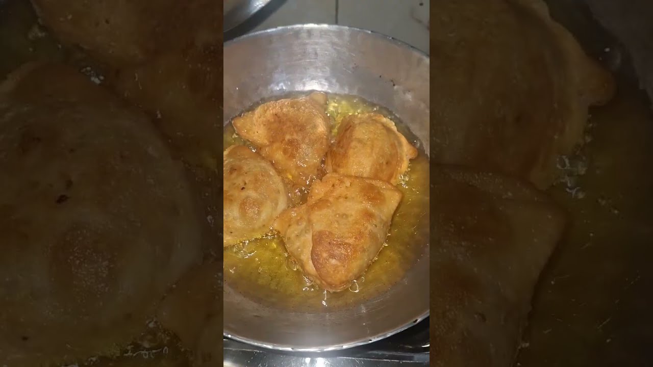 UP ka famous samosa #recipe 😋 