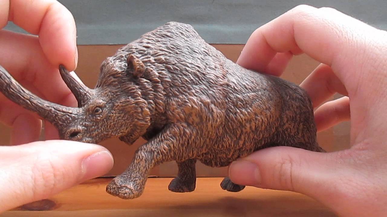 Review 95: Papo Woolly Rhino