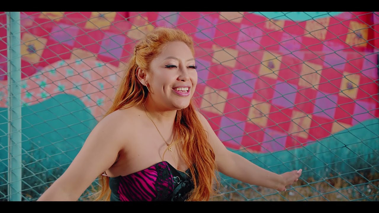 LA ROSA EMILY BAND   DESCONTROLADO VIDEO OFICIAL 4K