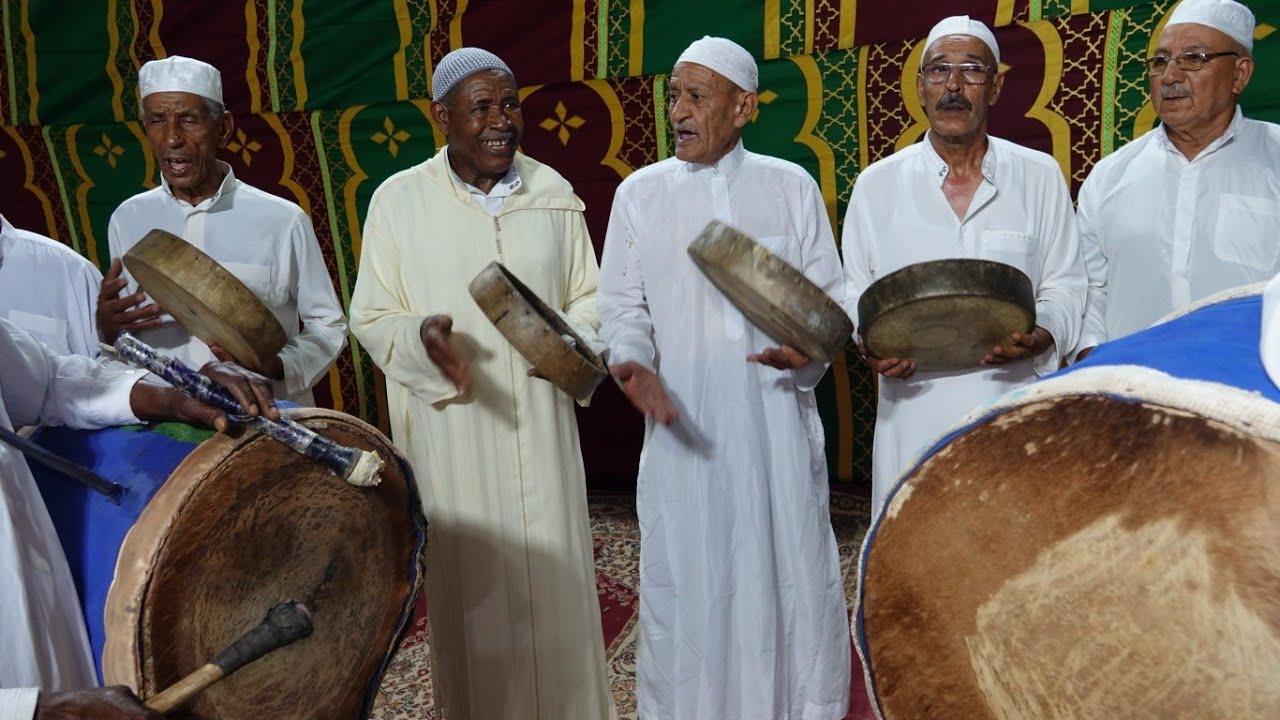 أحواش تكموت في بيزاكارن