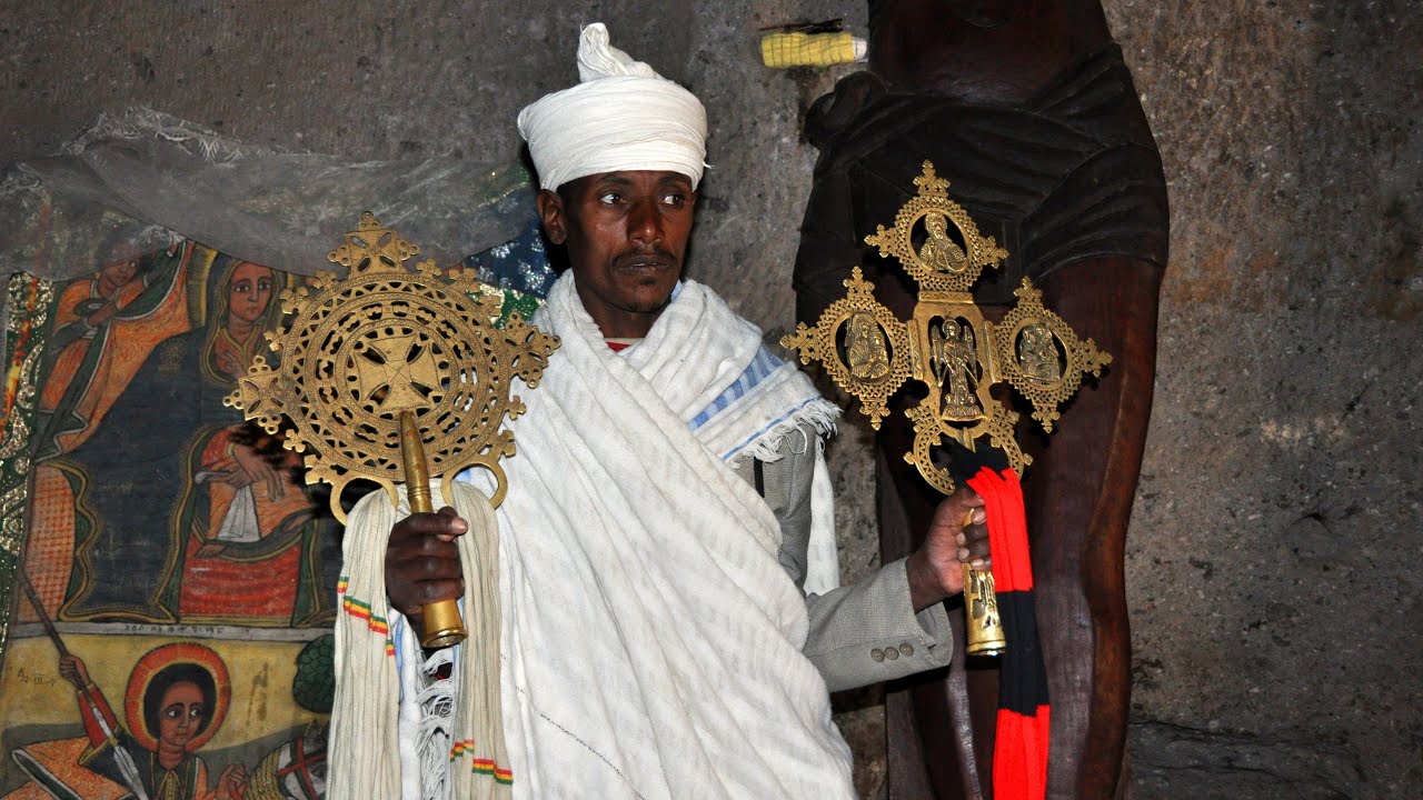 Ethiopia - Lalibela - pilgrim to Asheten Mariam Monastery