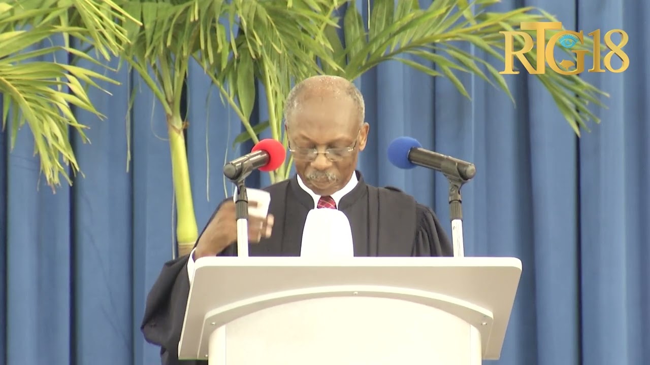 Gade'l Jan'l ye a tout diskou ansyen Prezidan Jean Bertrand Aristide nan gradyasyon UNIFA
