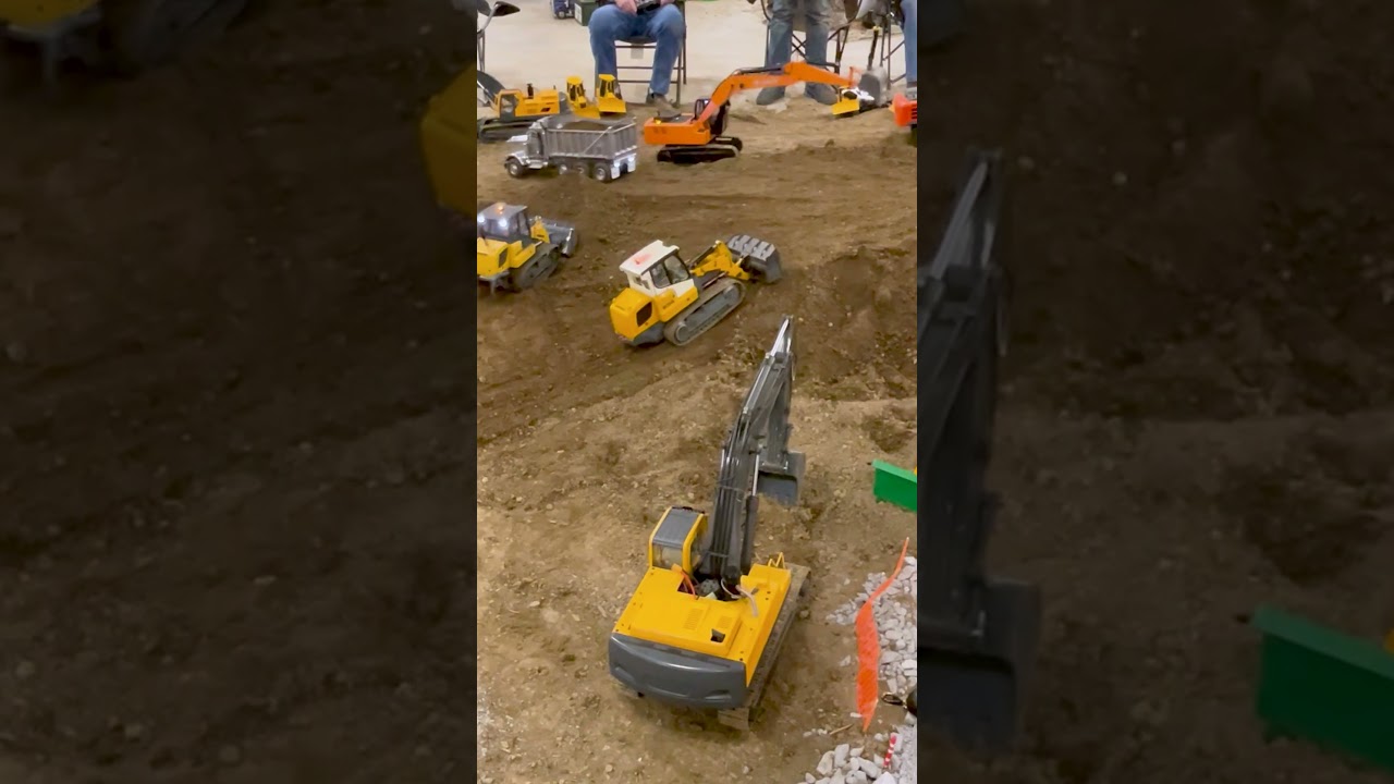 RC construction site men at work