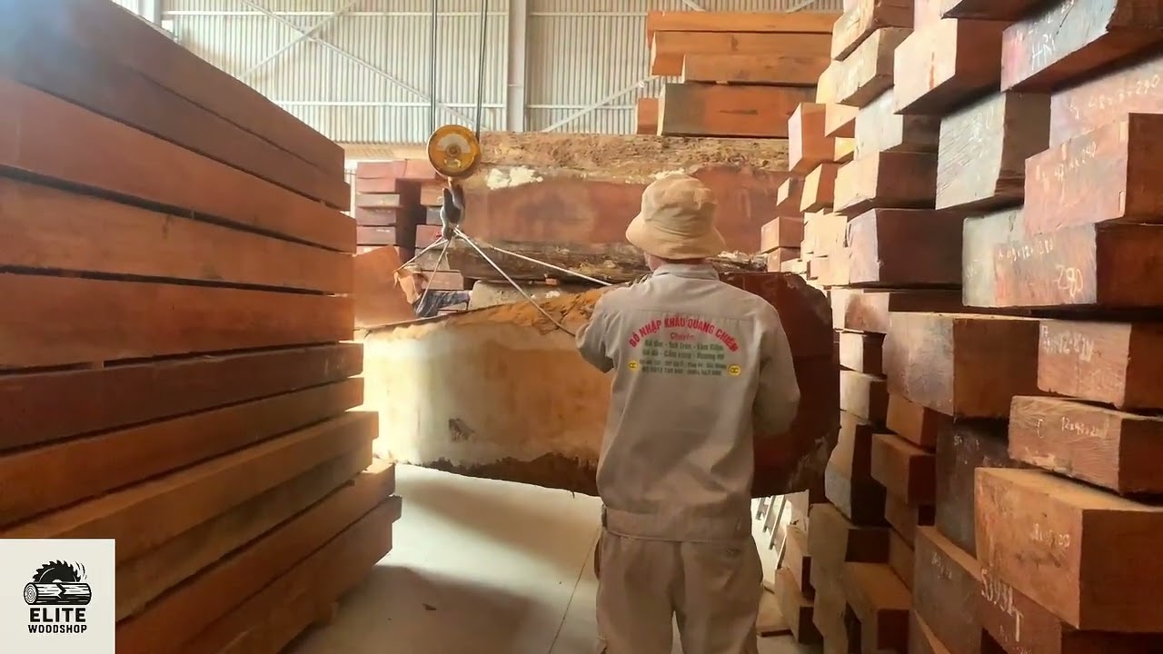 You Won’t Believe the Beauty of This Super Red Wood Log – One of the World’s Most Beautiful Woods!