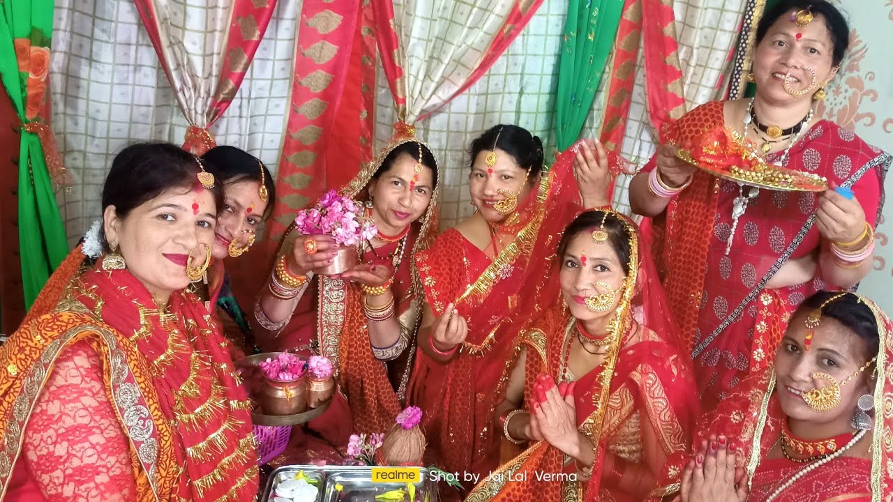 आने वाली नवरात्रि के लिए सुंदर भजन🙏💐🥀जब बिगड़ी बनाती है मां चुनर लहराती है🙏💐🥀