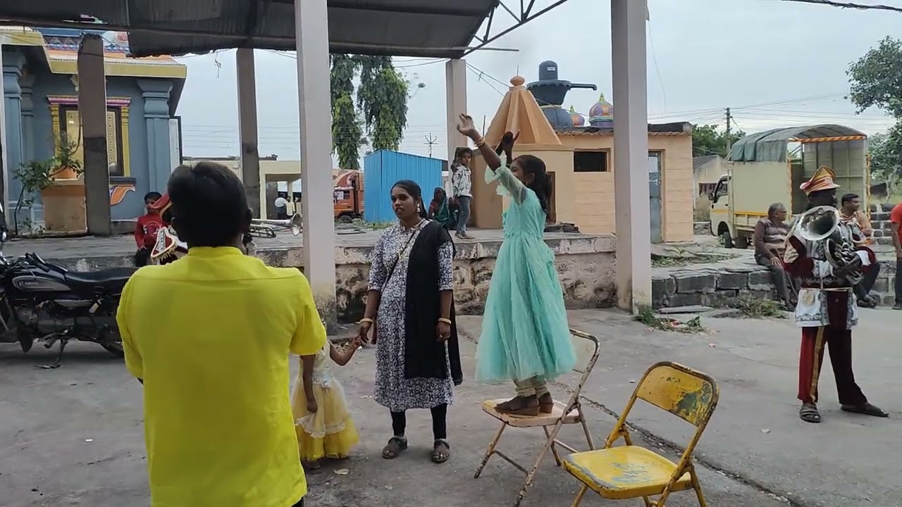 गणपती आगमन ))छोटा कलाकार देखिए भाईयों 9529394517=9970201366