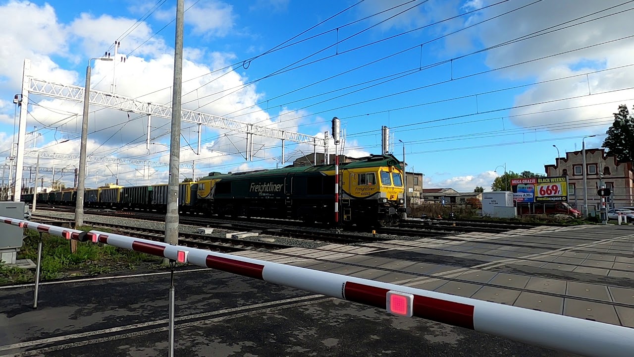 Pociąg Class 66 66013 FPL [stacja Lubin]