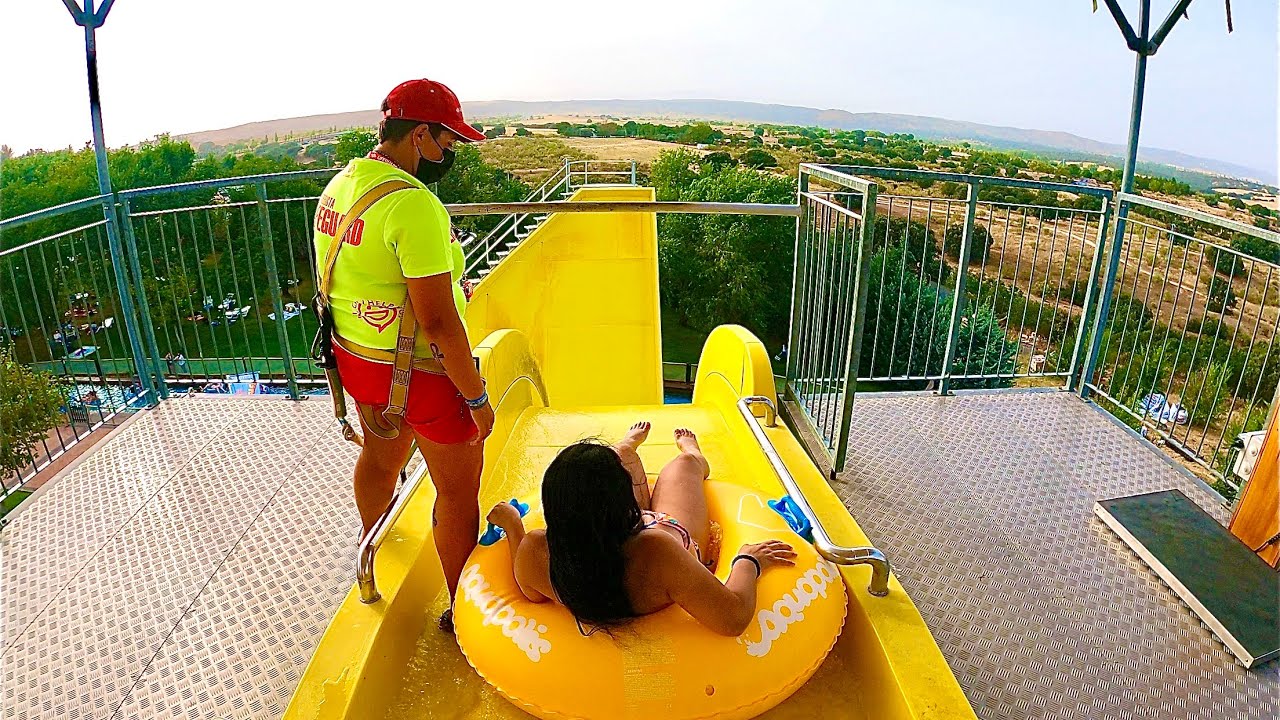 Boomerang Water Slide at Aquopolis Villanueva de la Cañada